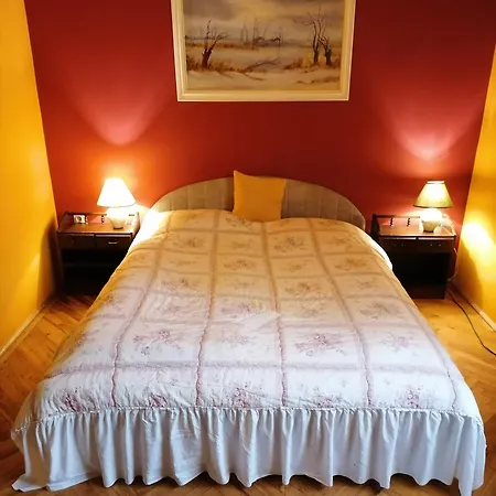 Katica Vendeghaz Apartmán *