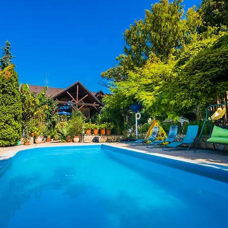 Katica Vendeghaz Apartmán *