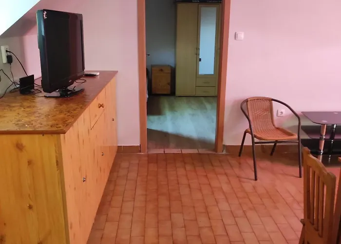 Katica Vendeghaz Apartment